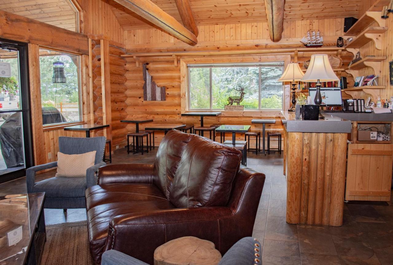Log Inn Боннерс-Феррі Екстер'єр фото